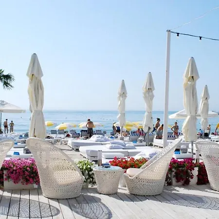 аркадия гольфстрим элит Appartamento *